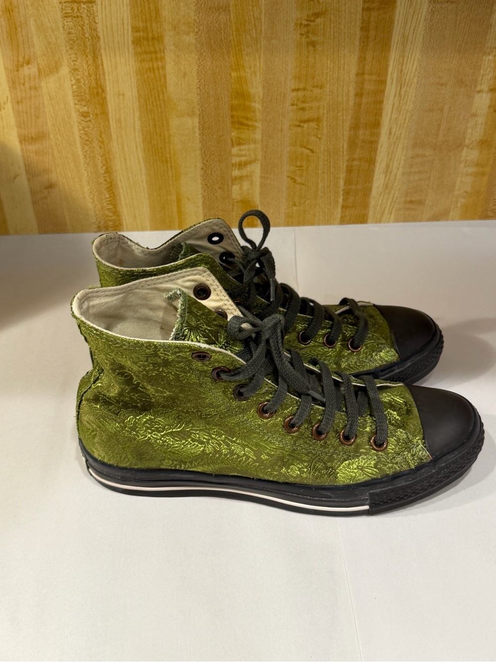 Converse metallic paisley Green High-Top Sneakers with Black Accents M/7 W/9